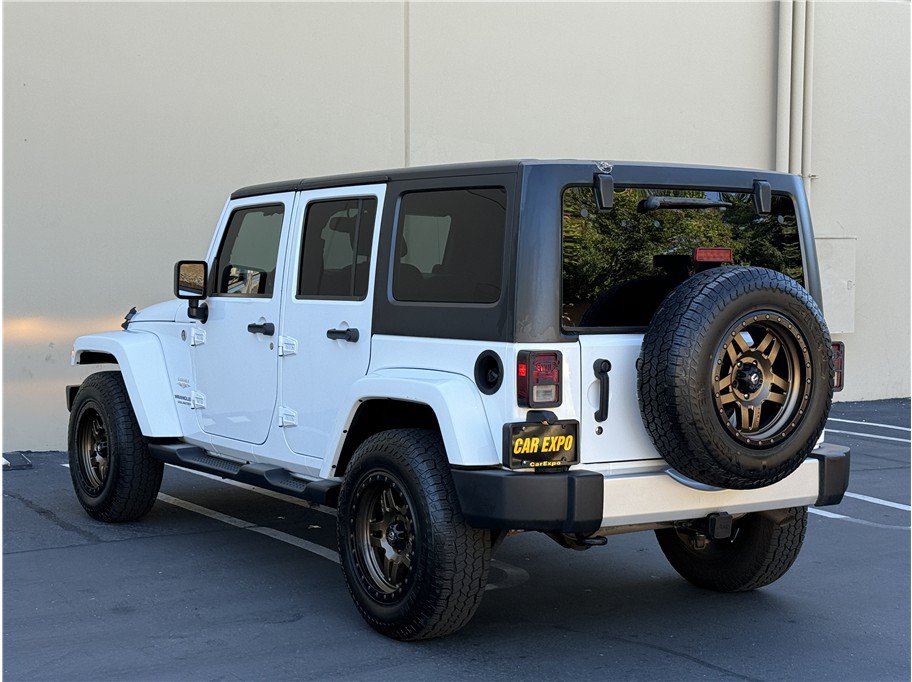 Used 2014 Jeep Wrangler Unlimited Sahara w/ Connectivity Group AWD/4WD image 4