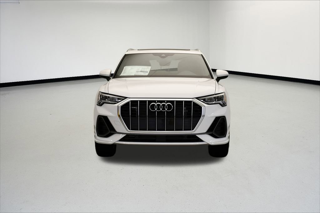 Used 2025 Audi Q3 2.0T Premium w/ Convenience Package image 8