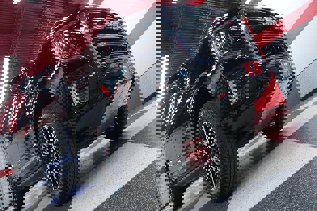 Used 2023 GMC Yukon XL AT4 w/ AT4 Premium Plus Package image 38