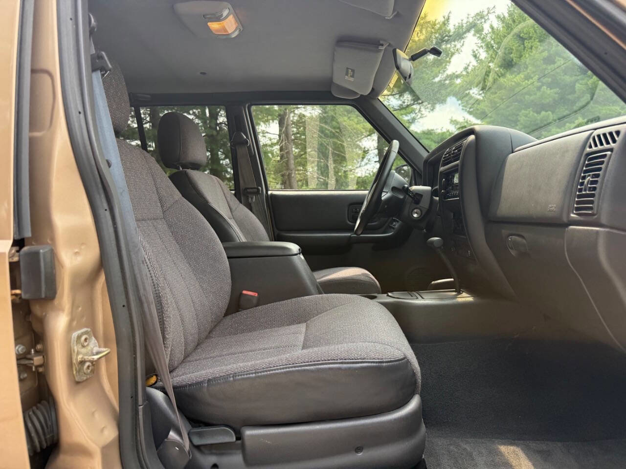 Used 1999 Jeep Cherokee Classic image 76