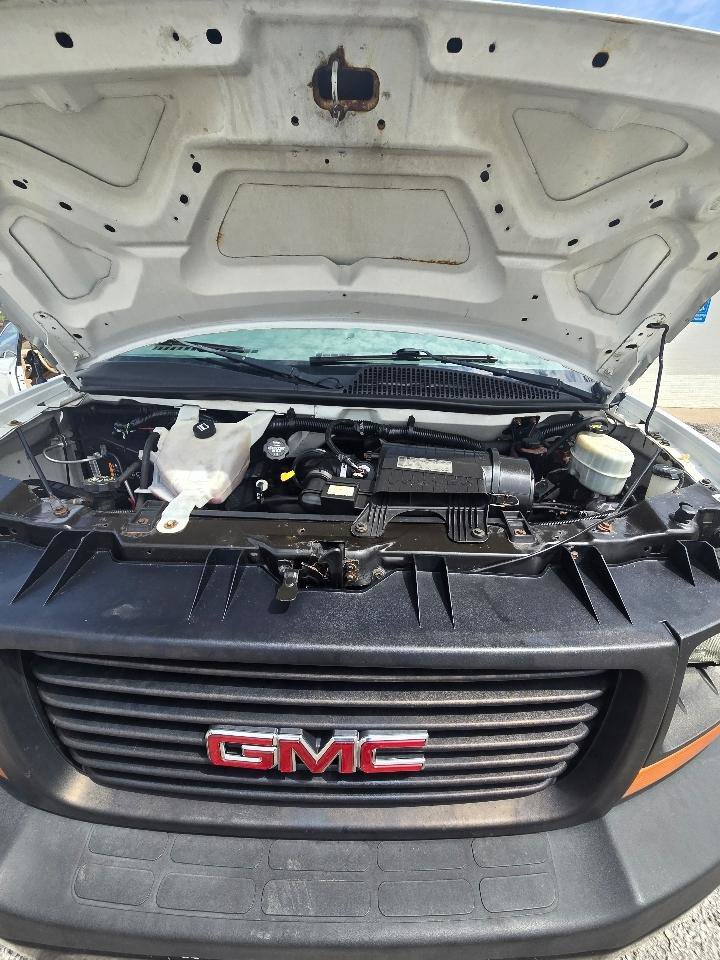 Used 2014 GMC Savana 3500 RWD image 27
