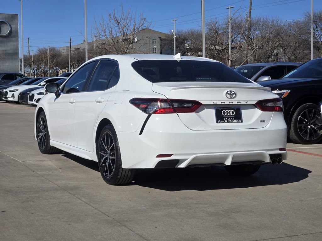 Used 2021 Toyota Camry SE image 8