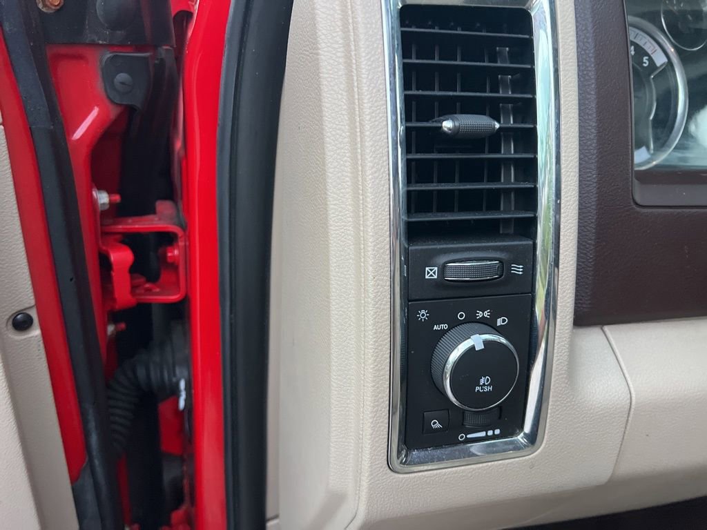 Used 2016 RAM 1500 Laramie image 36