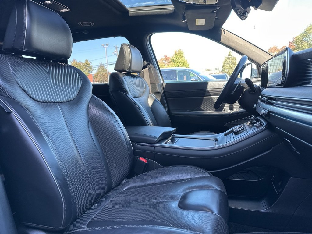 Used 2023 Hyundai Palisade Calligraphy image 14