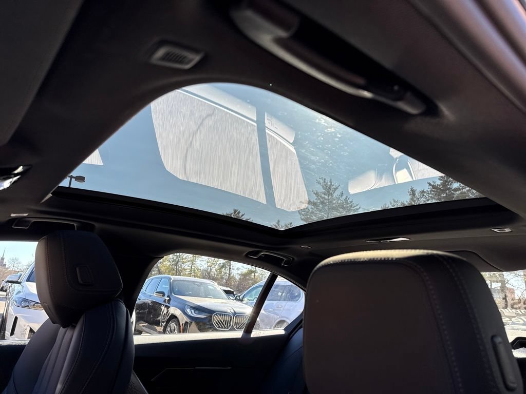 Used 2026 BMW 530i xDrive AWD/4WD image 21