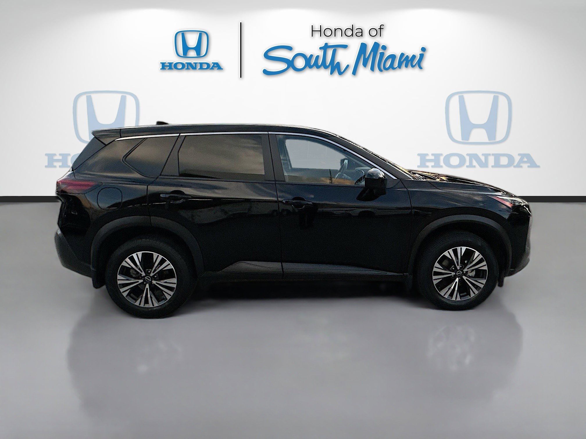 Used 2023 Nissan Rogue SV image 8
