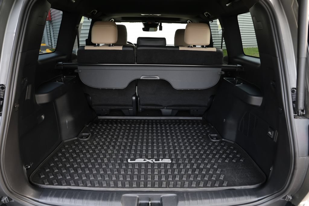 Used 2024 Lexus GX 550 AWD/4WD image 11
