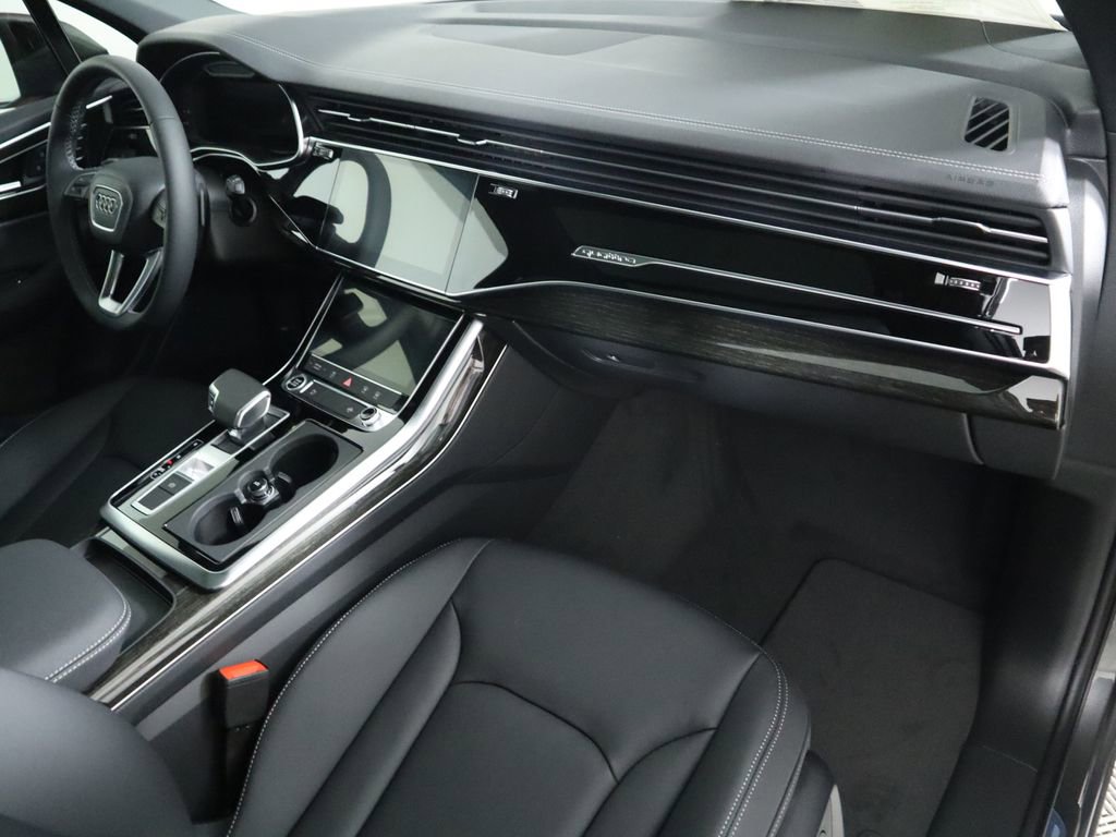 Certified 2025 Audi Q7 2.0T Premium image 19