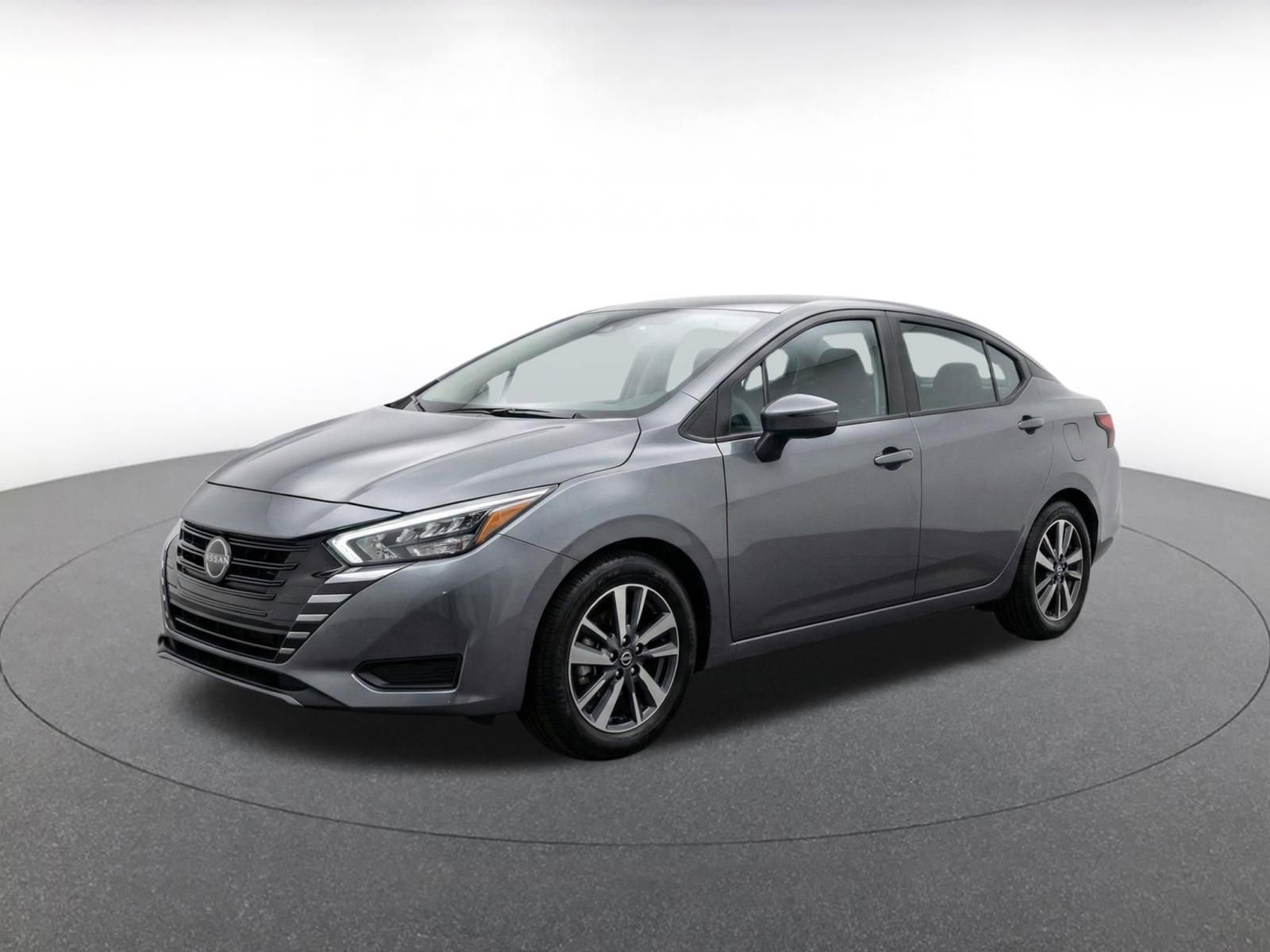 Used 2025 Nissan Versa SV FWD image 7
