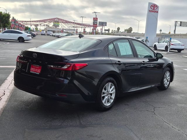 Used 2025 Toyota Camry LE FWD image 8