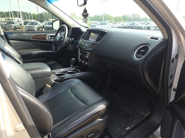Used 2015 Nissan Pathfinder Platinum w/ Cargo Package FWD image 11