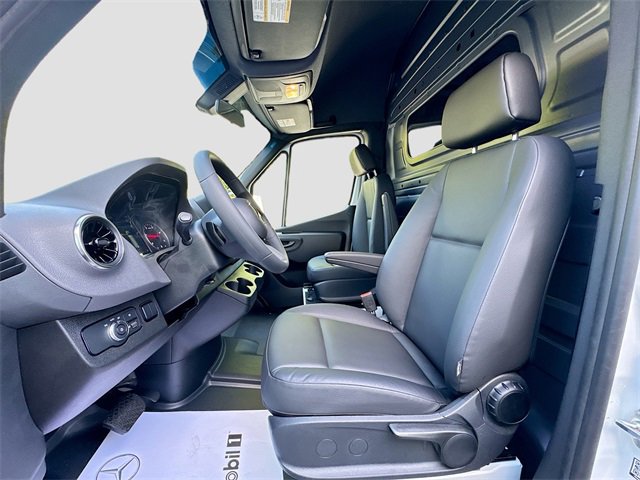 New 2025 Mercedes-Benz Sprinter 2500 image 4