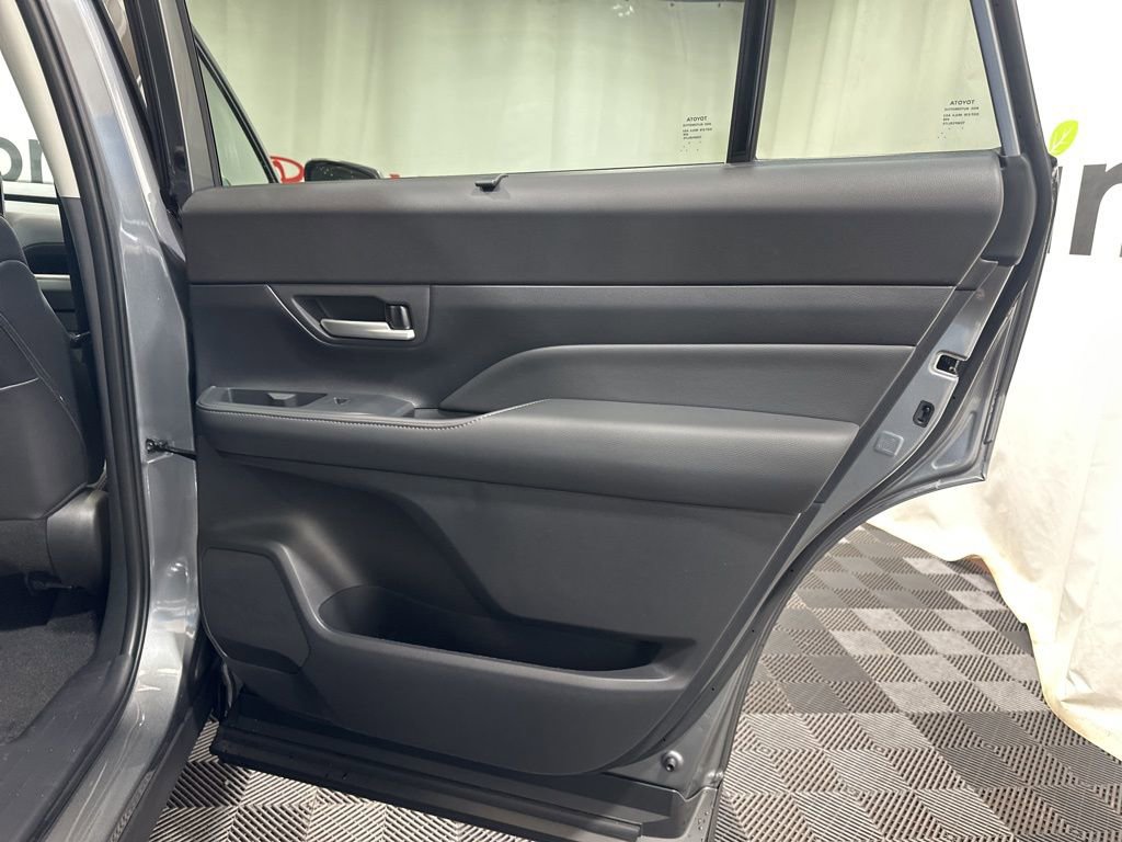 Used 2026 Toyota Grand Highlander Limited image 12