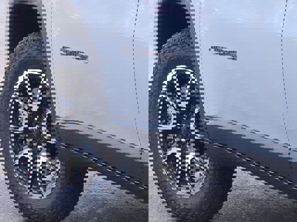 Used 2025 Jeep Compass Trailhawk image 16