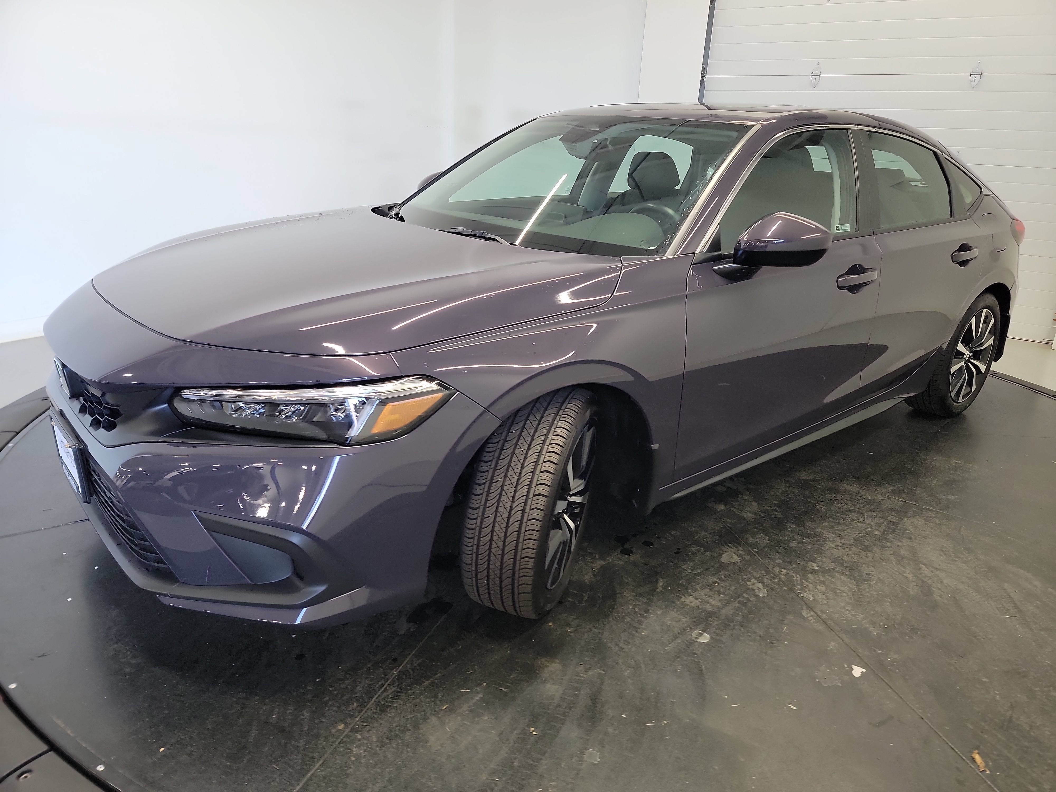 Used 2024 Honda Civic EX-L image 3