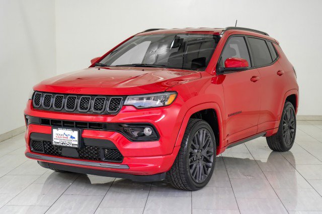 Used 2023 Jeep Compass Limited image 4