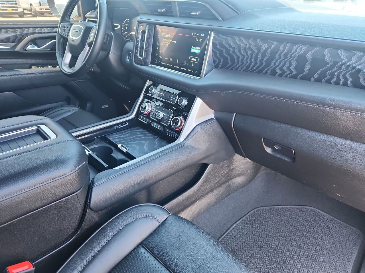 Used 2024 GMC Yukon Denali image 22