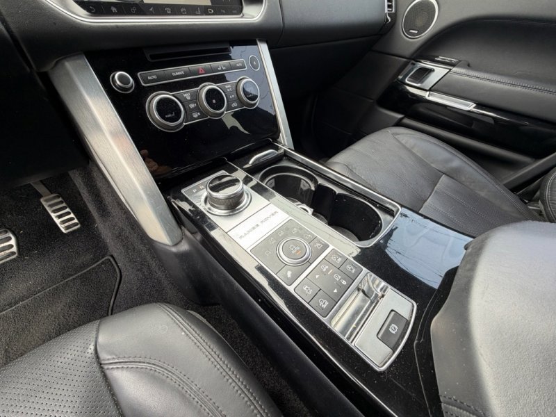 Used 2017 Land Rover Range Rover Supercharged AWD/4WD image 16