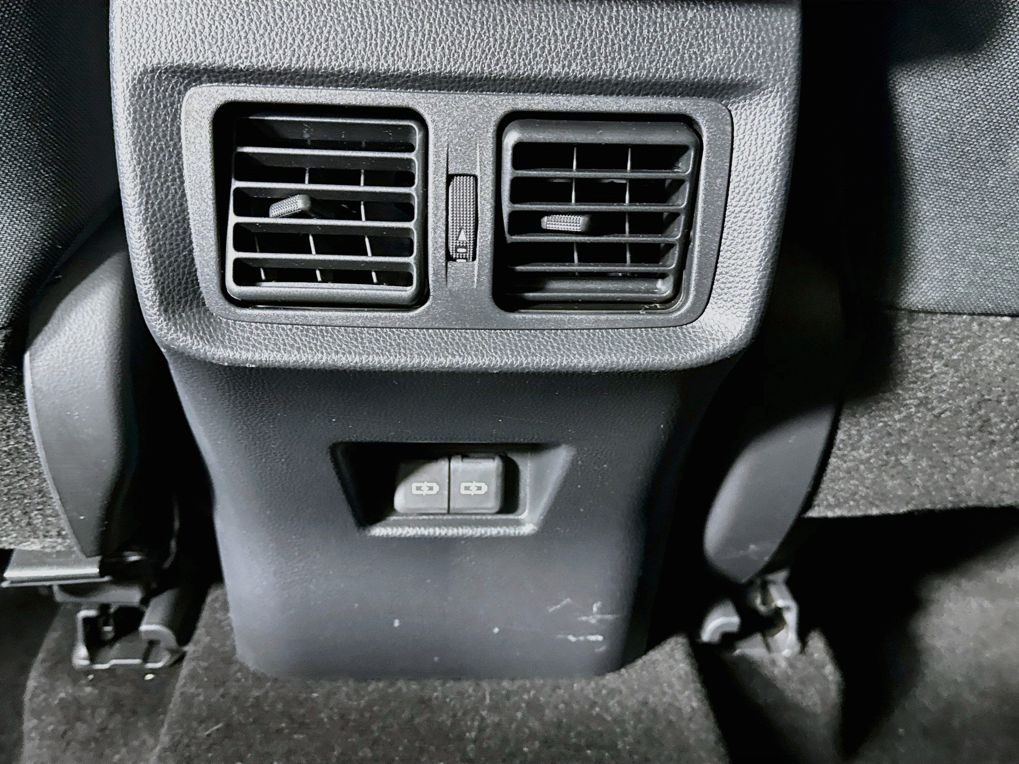 Certified 2024 Toyota Venza LE AWD/4WD image 24