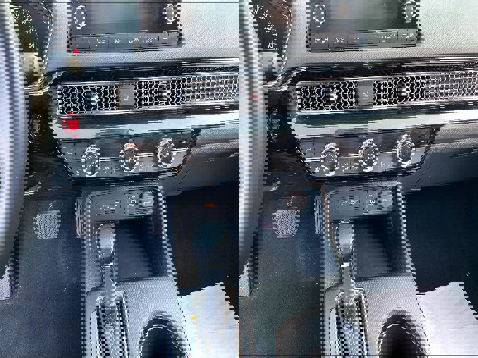 Used 2023 Honda Civic EX-L image 34