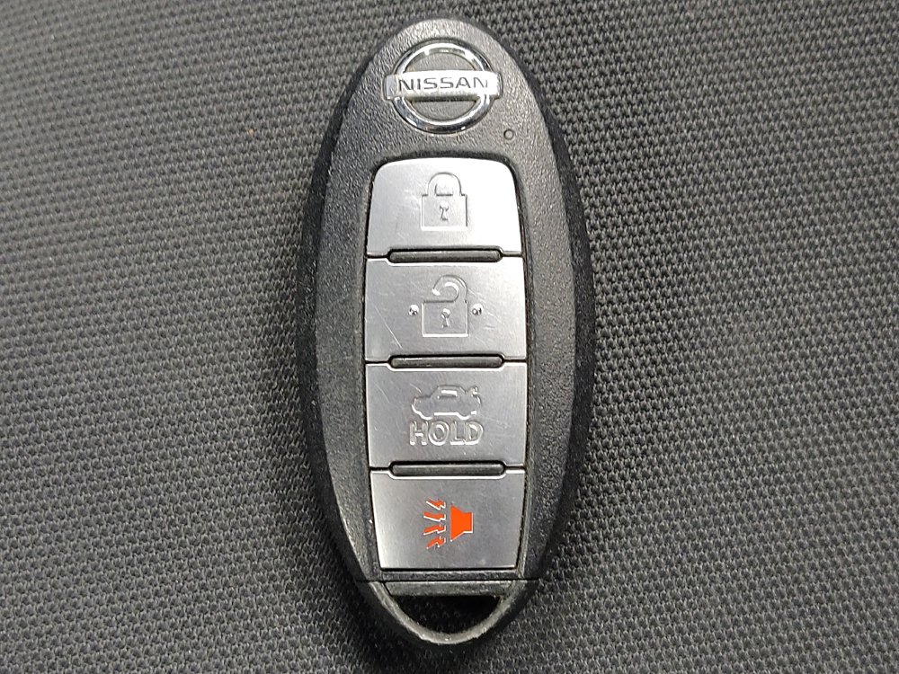 Used 2021 Nissan Versa SV FWD image 32