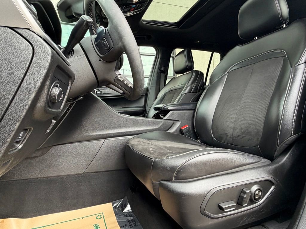 Used 2023 Jeep Grand Cherokee Altitude image 10