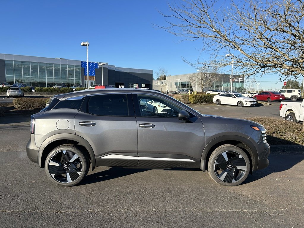 New 2025 Nissan Kicks SR w/ Illumination Package image 4