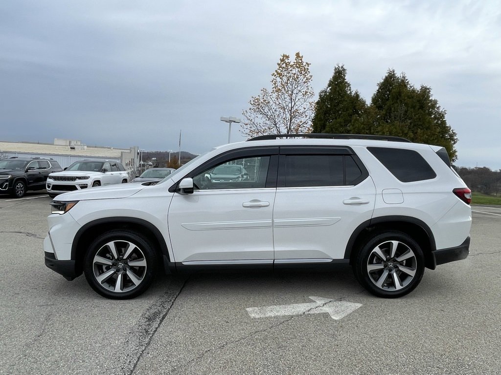 Used 2025 Honda Pilot Elite image 6