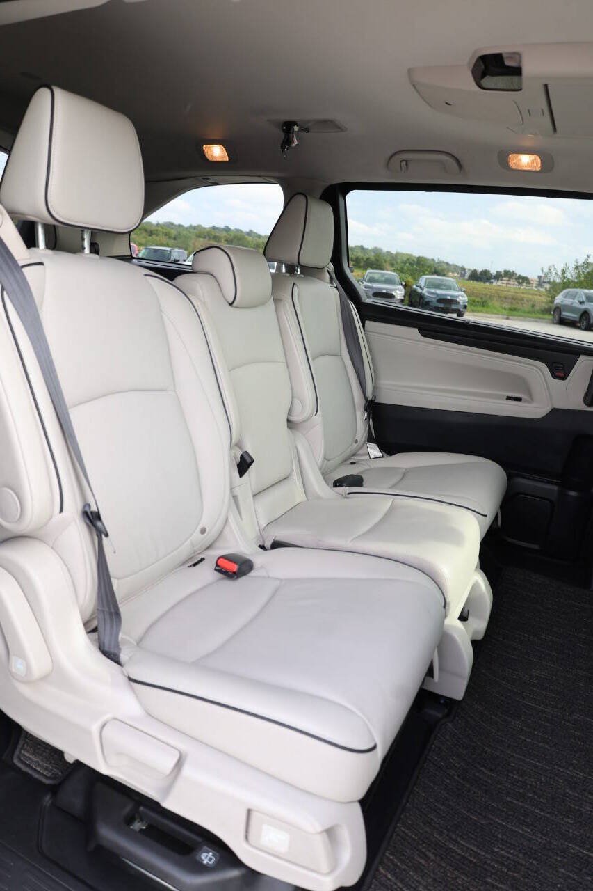 Used 2025 Honda Odyssey Touring image 16