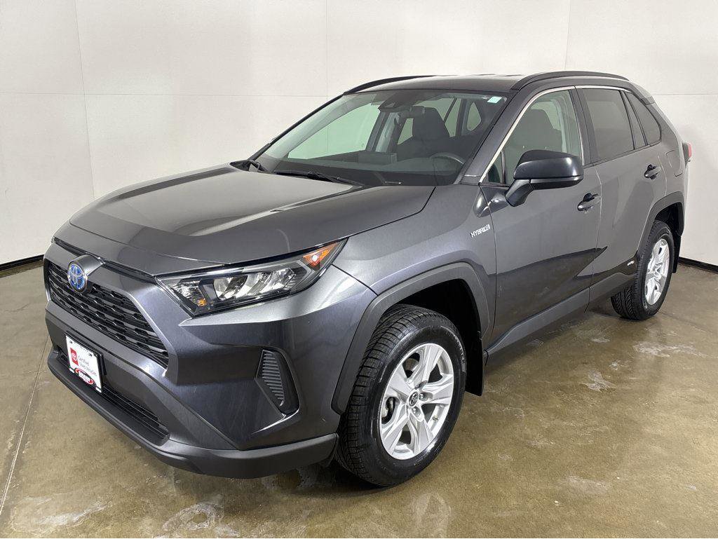 Used 2021 Toyota RAV4 LE image 12