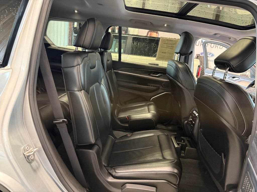 Used 2021 Jeep Grand Cherokee L Limited RWD image 22