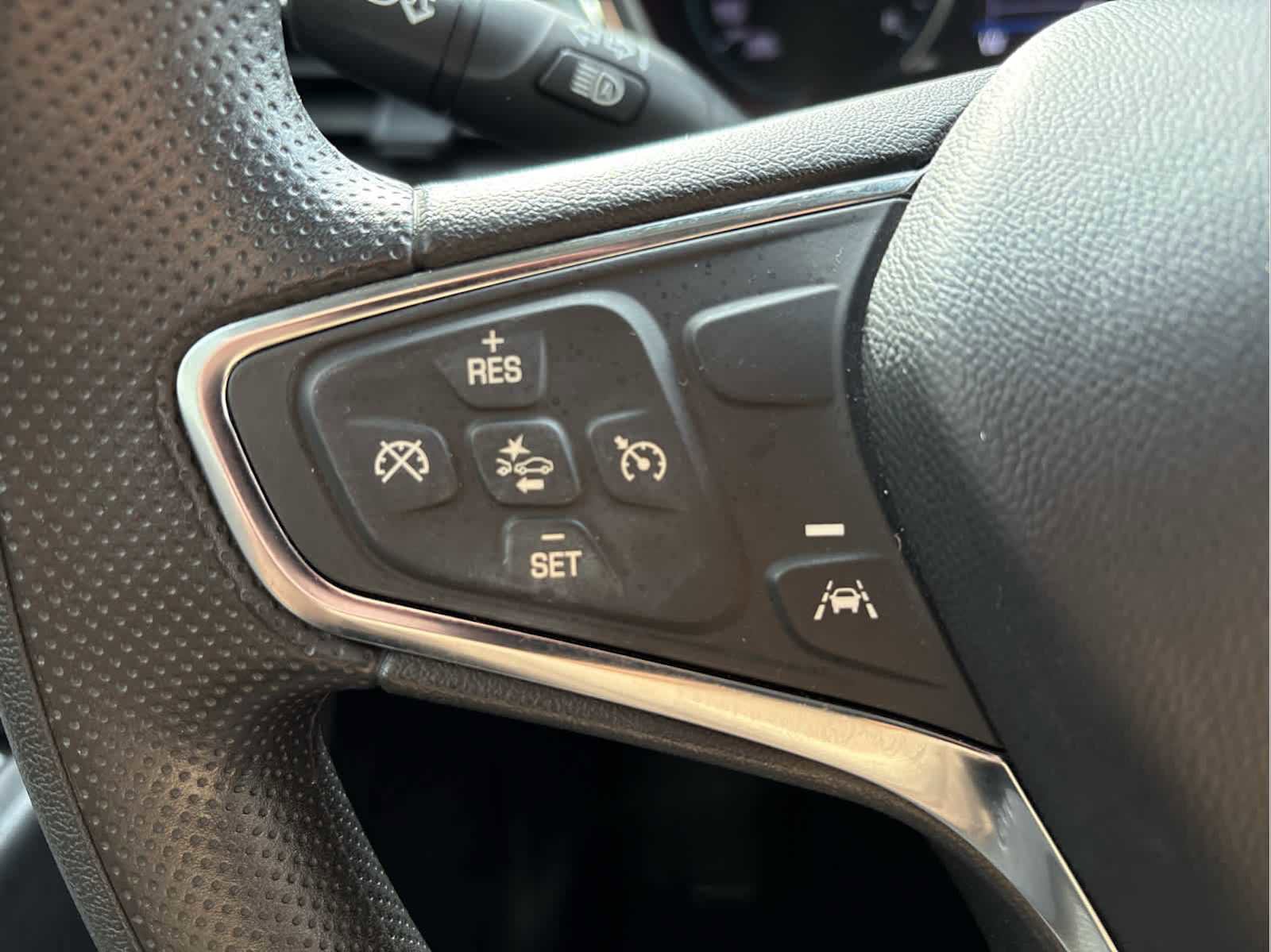 Used 2024 Chevrolet Equinox LS w/ LS Convenience Package image 24