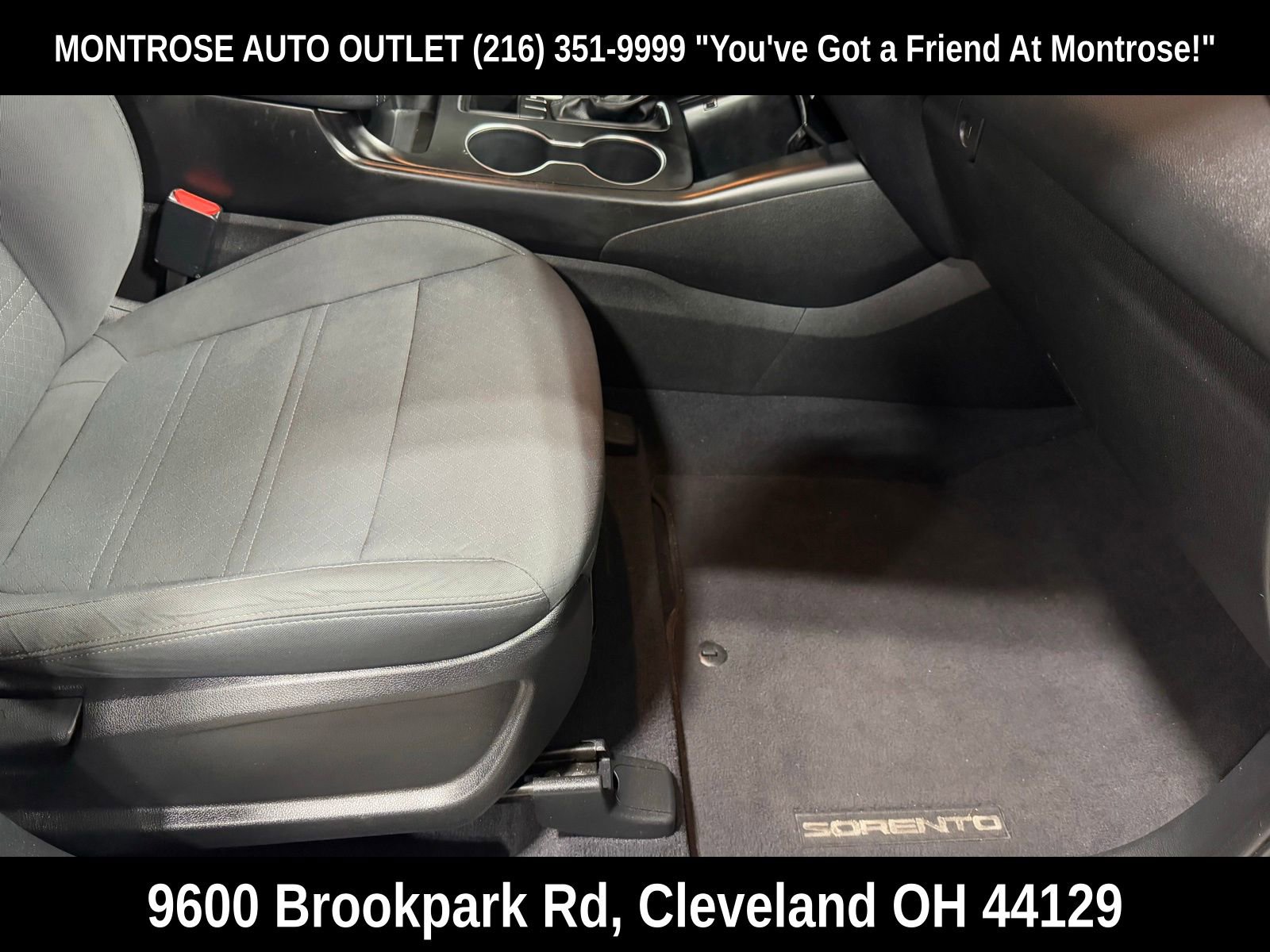 Used 2020 Kia Sorento LX image 49