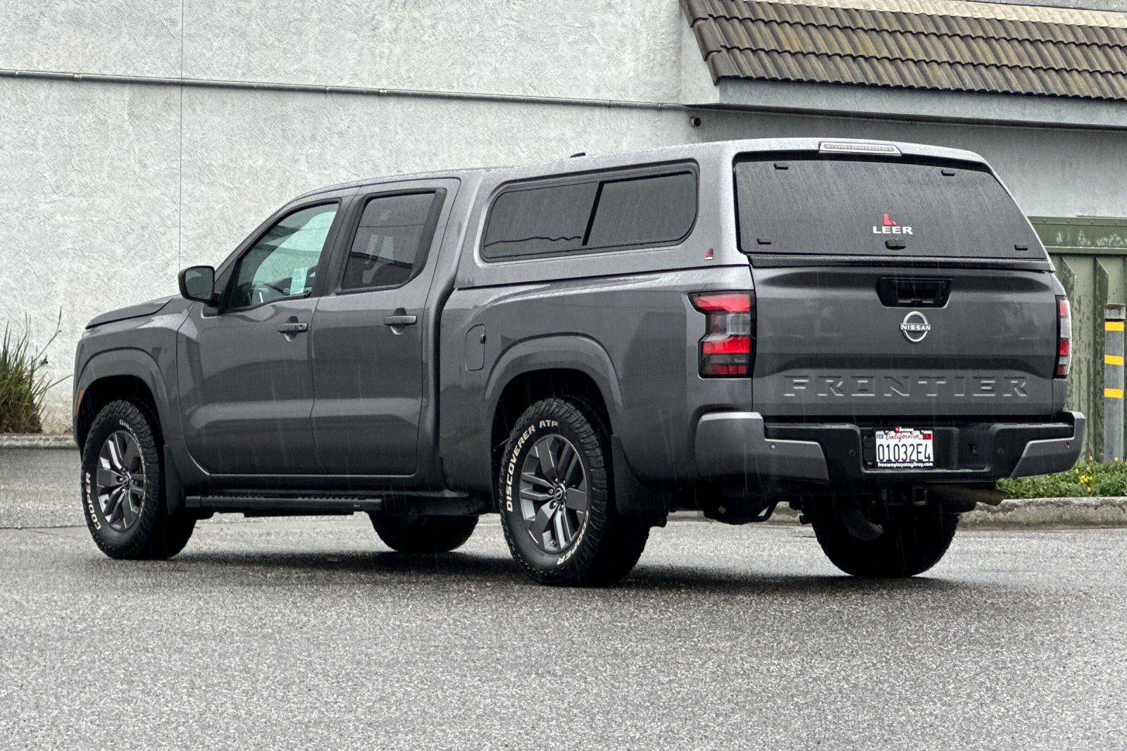 Used 2025 Nissan Frontier SV w/ SV Convenience Package image 6