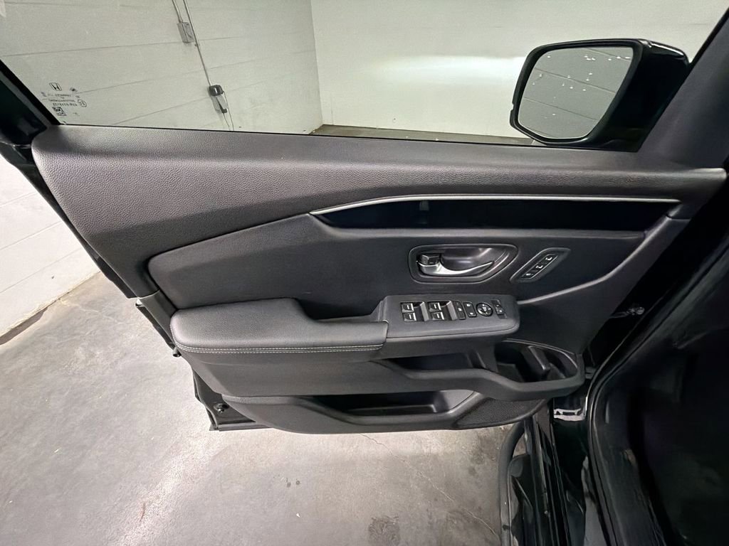 Used 2023 Honda Pilot Touring image 23