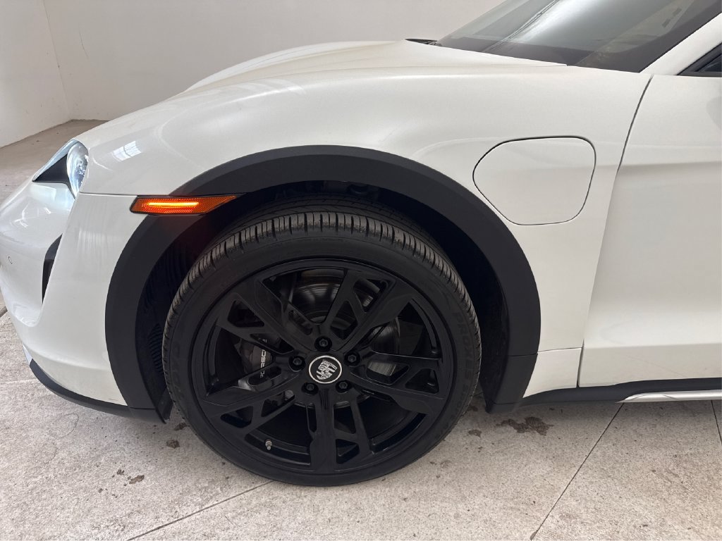 Used 2022 Porsche Taycan 4 Cross Turismo AWD/4WD image 20