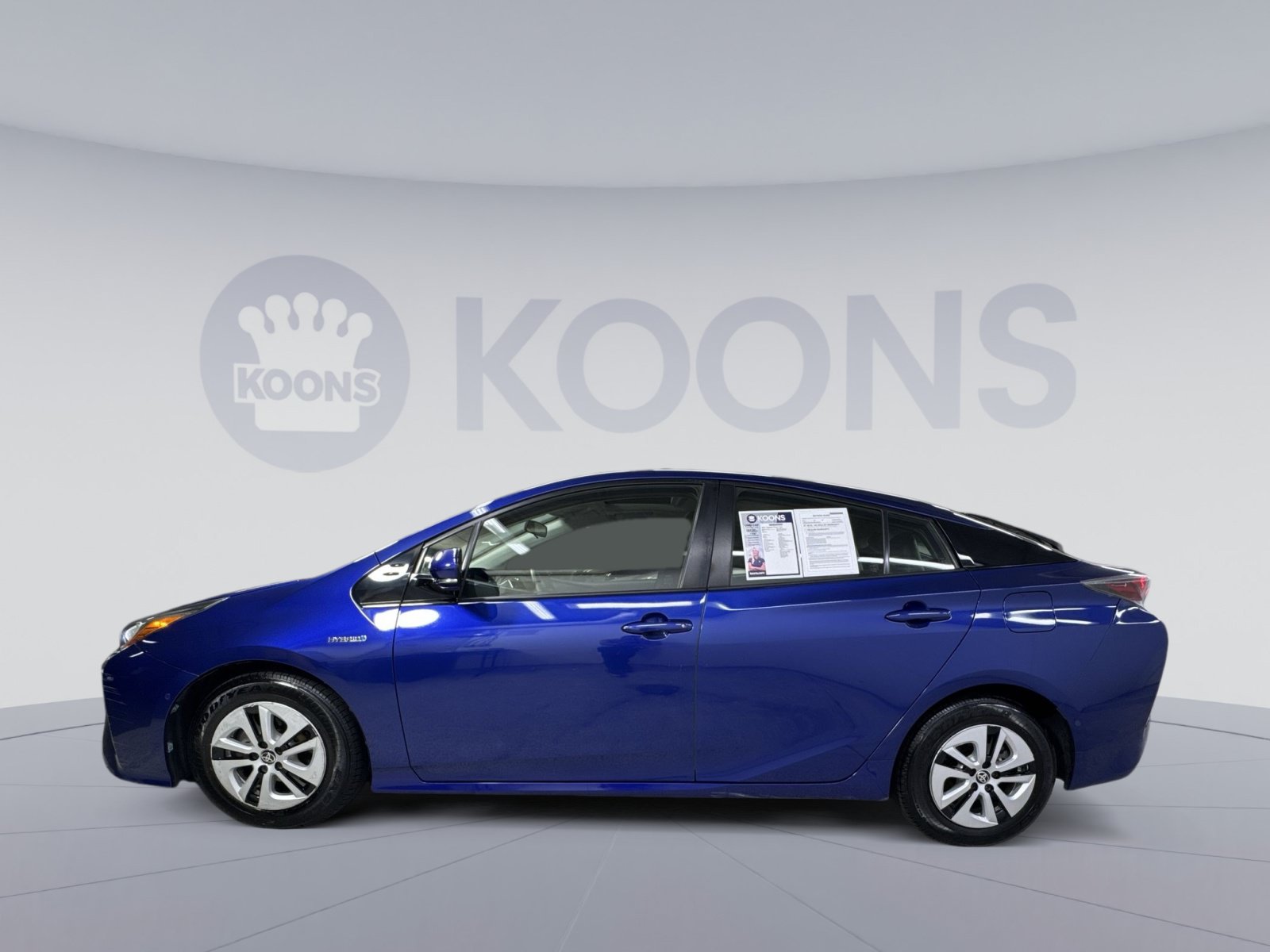 Used 2017 Toyota Prius Three w/ Advanced Technology Package FWD image 8