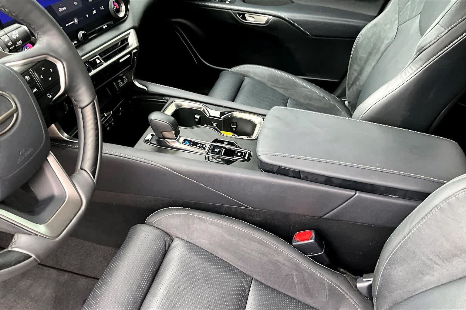 Used 2024 Lexus RX 350 FWD w/ Convenience Package image 16