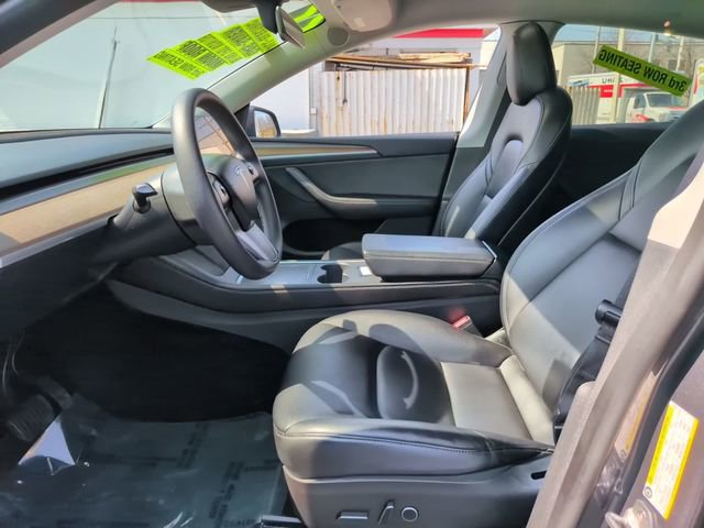 Used 2022 Tesla Model Y Long Range image 23