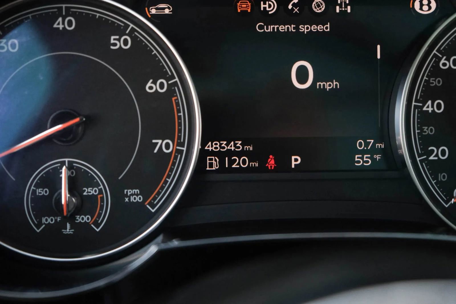 Used 2018 Bentley Bentayga image 40