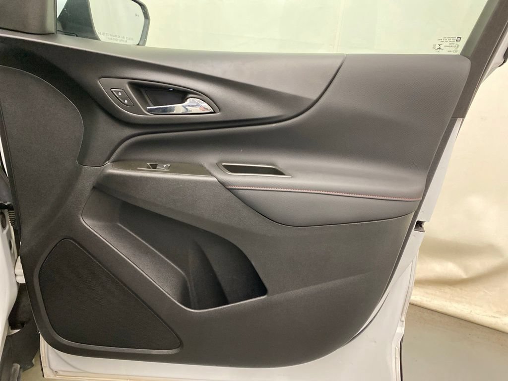 Used 2023 Chevrolet Equinox RS w/ LPO, Floor Liner Package AWD/4WD image 11