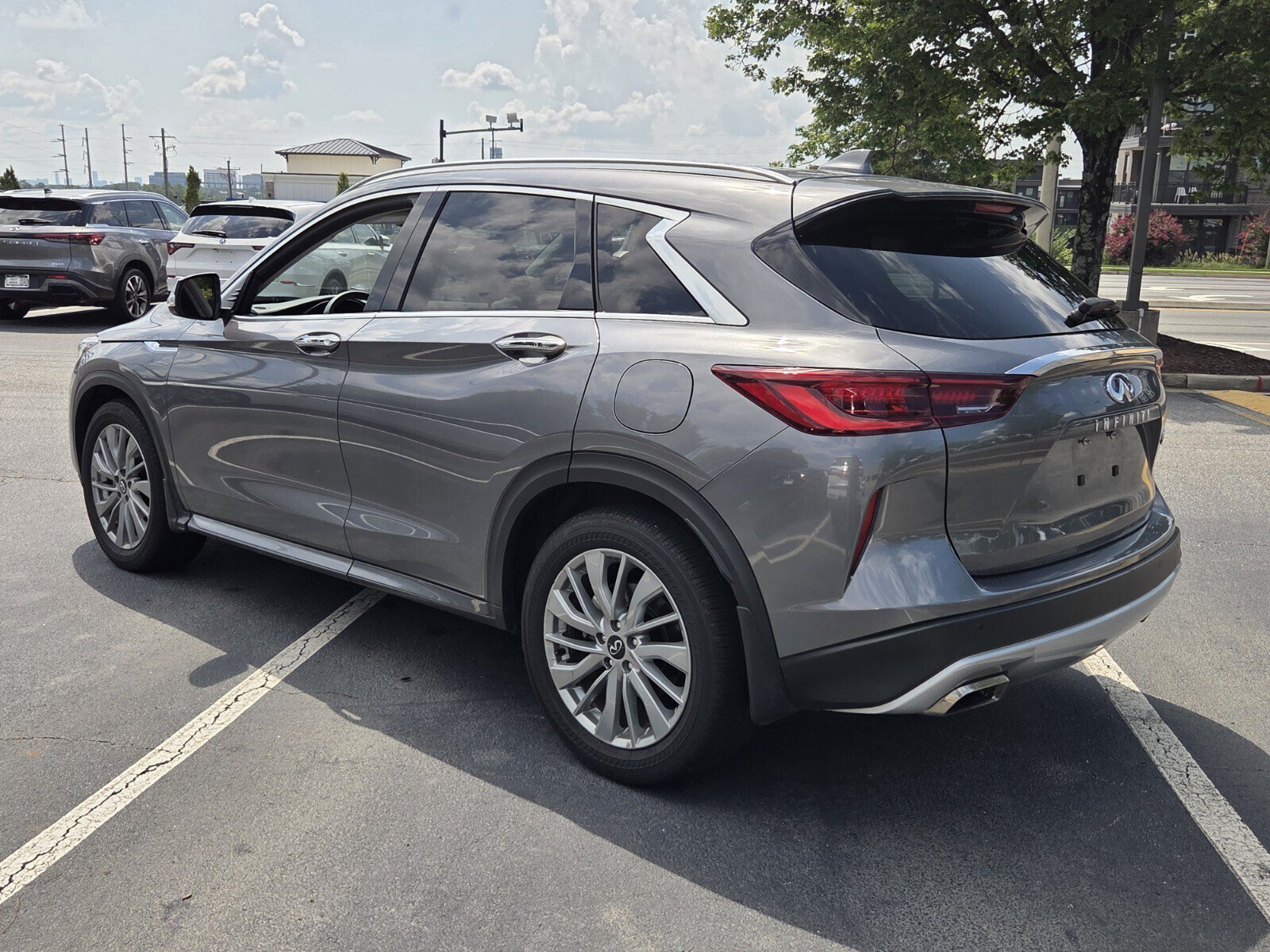 Used 2023 INFINITI QX50 Luxe FWD image 8
