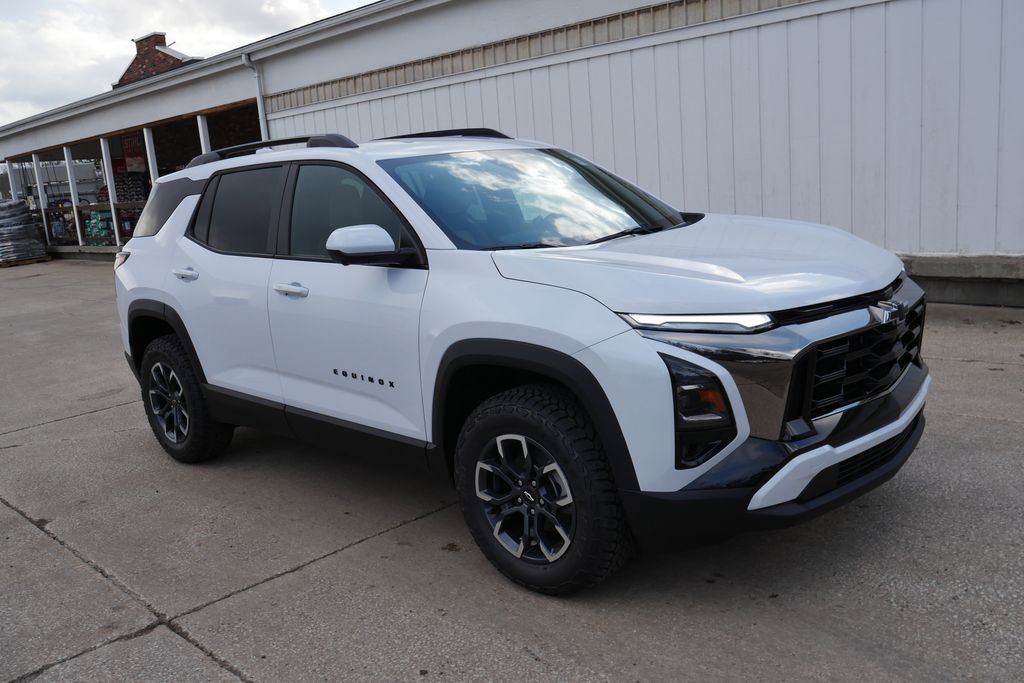 New 2026 Chevrolet Equinox ACTIV image 2