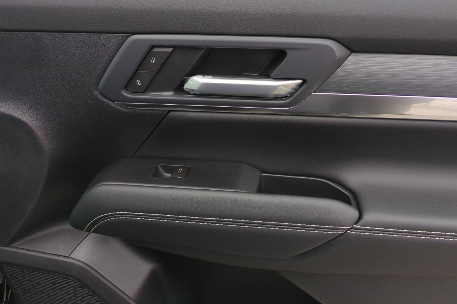 New 2026 GMC Terrain Elevation w/ Elevation Premium Package AWD/4WD image 19