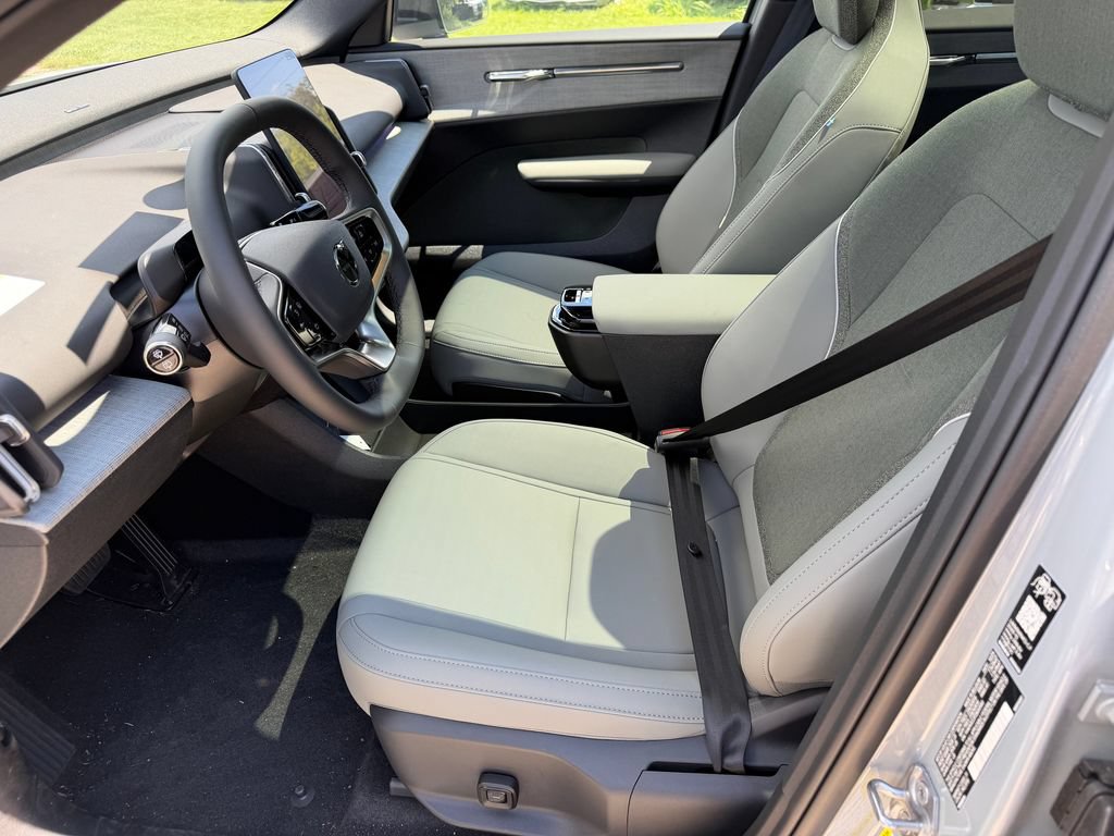 New 2026 Volvo EX30 Cross Country Ultra w/ Protection Package Premier AWD/4WD image 17