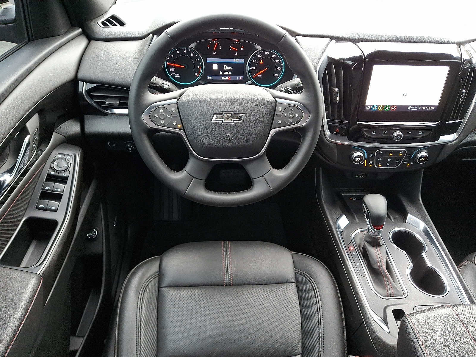 Used 2023 Chevrolet Traverse RS image 11