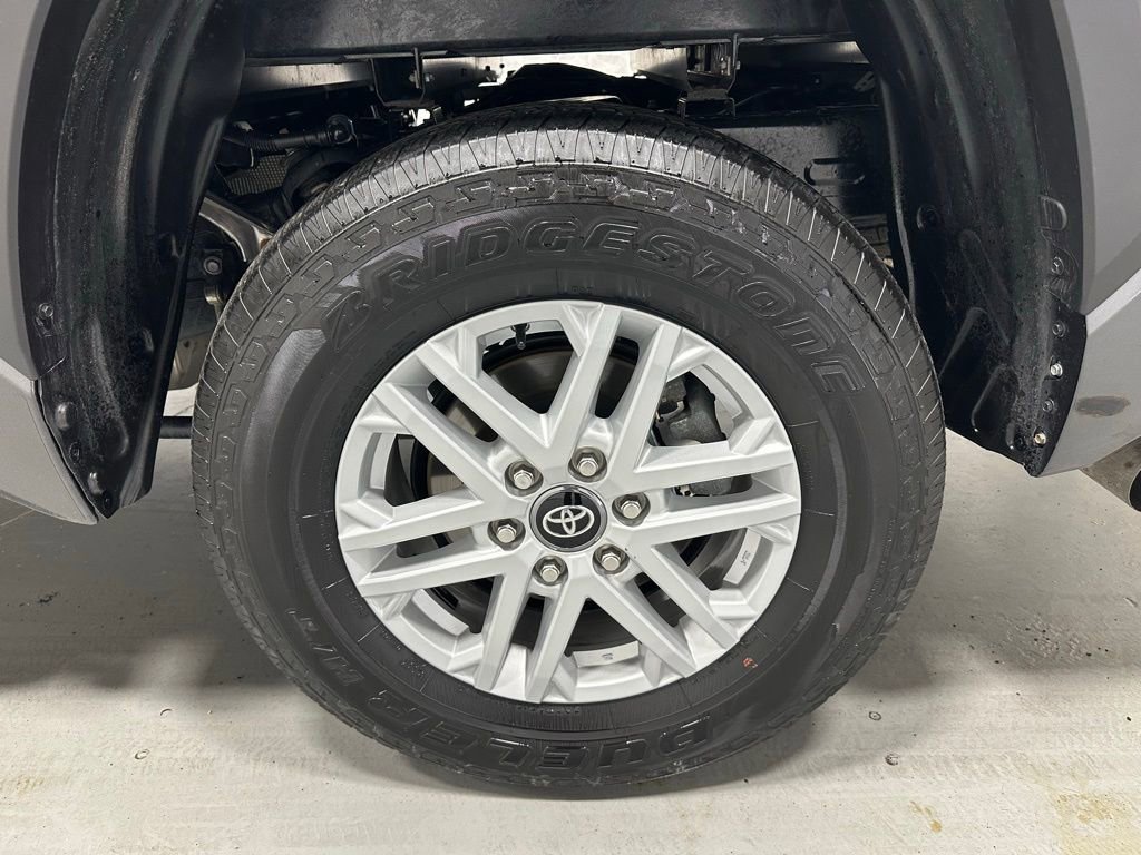 Used 2025 Toyota Tundra SR5 w/ SR5 Convenience Package AWD/4WD image 63