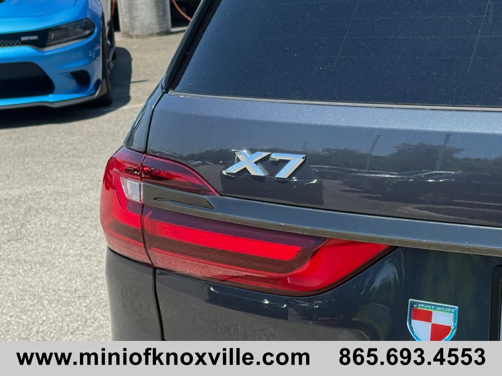 Used 2022 BMW X7 xDrive40i w/ M Sport Package AWD/4WD image 10
