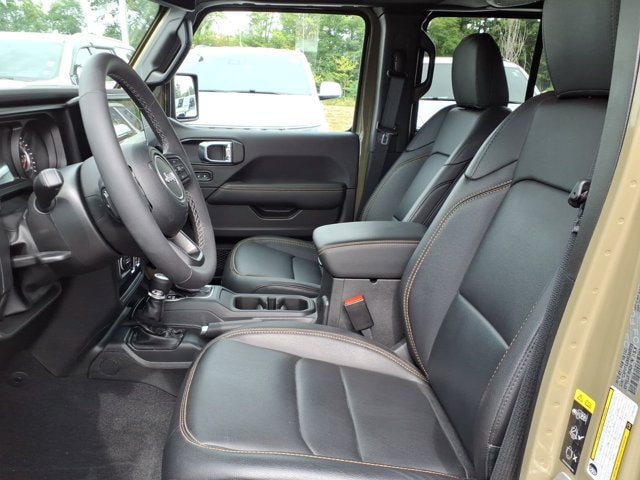 Certified 2025 Jeep Gladiator Sport AWD/4WD image 15