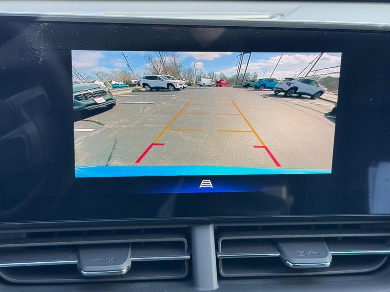 New 2026 Chevrolet Trax RS w/ Sunroof Package FWD image 31